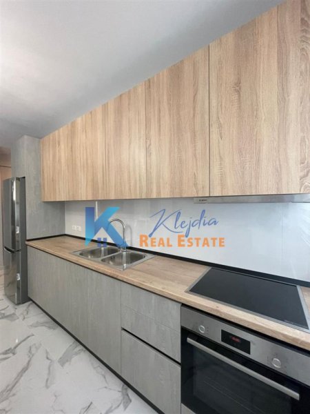 Tirane, jap me qera apartament 2+1+Ballkon Kati 4, 72 m² 700 € (LIQENI I THATE TE KOMPLEKSI &quot;GREEN TERRACE&quot;)