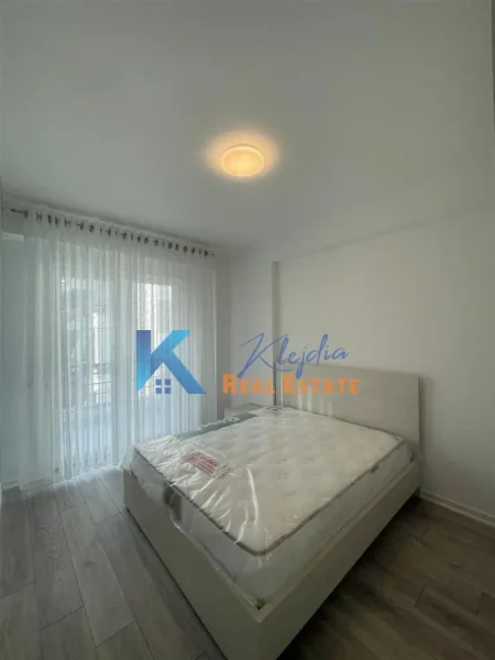 Tirane, jap me qera apartament 2+1+Ballkon Kati 4, 72 m² 650 € (LIQENI I THATE TE KOMPLEKSI GREEN TERRACE)