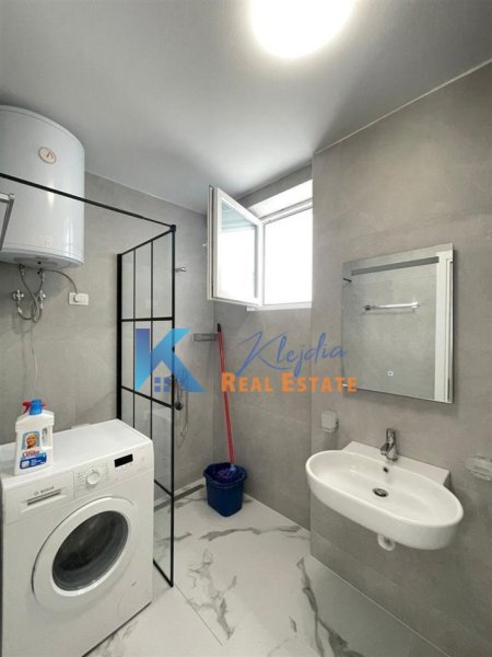 Tirane, jap me qera apartament 2+1+Ballkon Kati 4, 72 m² 700 € (LIQENI I THATE TE KOMPLEKSI &quot;GREEN TERRACE&quot;)