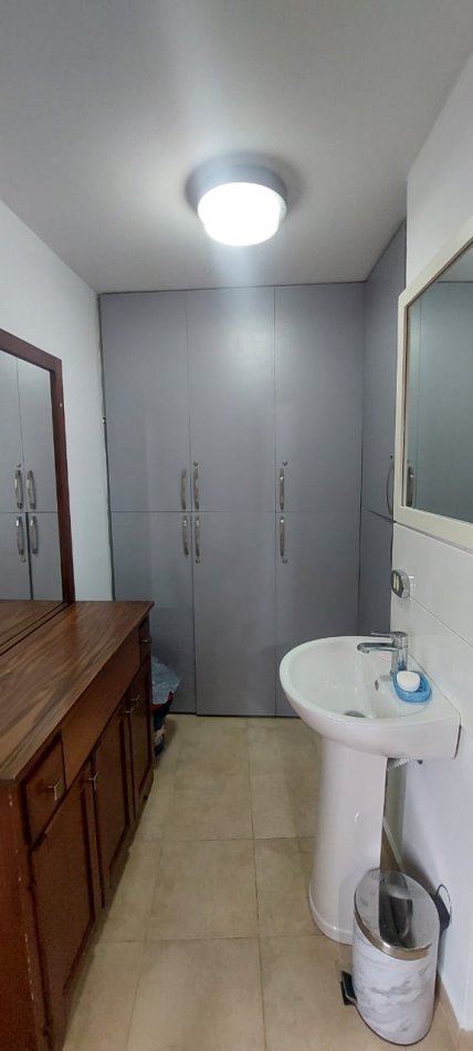 Tirane, jepet me qera garsonier 1+1 Kati 0, 35 m² 350 € (Shkolla Bashkuar)