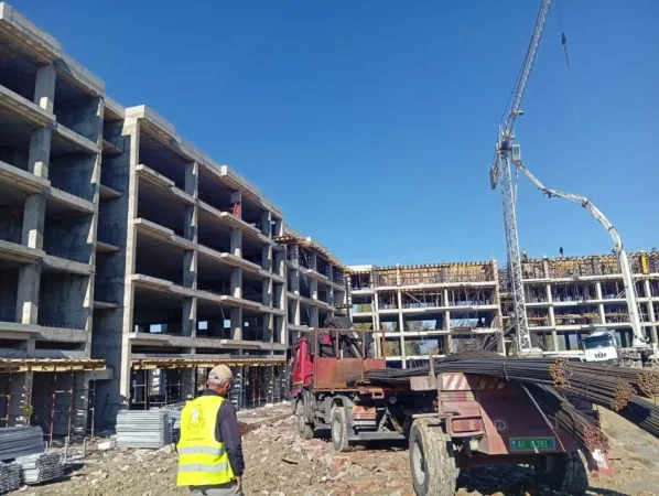 OKAZION Shitet Apartamenti 2+1 ne Paskuqan, Mundesi e mire per Banim dhe Investim,  73.360 €uro