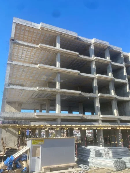 OKAZION Shitet Apartamenti 2+1 ne Paskuqan, Mundesi e mire per Banim dhe Investim,  73.360 €uro