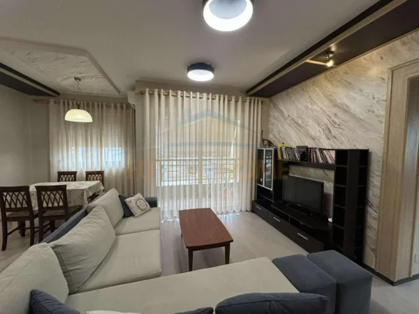 Tirane, jepet me qera apartament Kati 3, 116 m² 550 € 