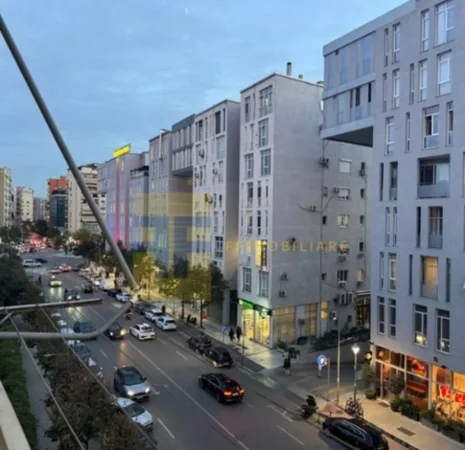Tirane, shitet apartament 3+1+Ballkon , 144 m² 300.000 € (Komuna e Parisit)
