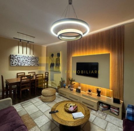 Tirane, shitet apartament 3+1+Ballkon , 144 m² 300.000 € (Komuna e Parisit)