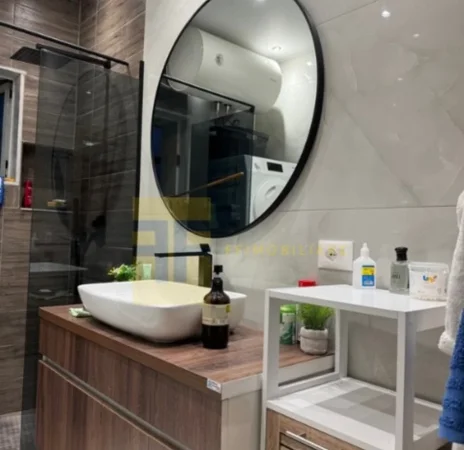 Tirane, shitet apartament 3+1+Ballkon , 144 m² 300.000 € (Komuna e Parisit)