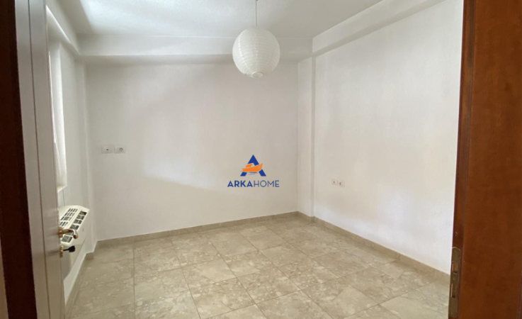 jepet me qera apartament 3+1+Ballkon Kati 6, 356 m² 1.557 €