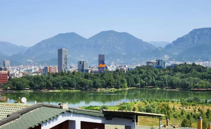 jepet me qera apartament 3+1+Ballkon Kati 6, 356 m² 1.557 €