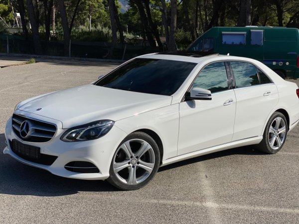 Vlore, shes makine Mercedes Benz E220 2014 Nafte, e bardhë automatik Kondicioner 172.000 km 10.000 €