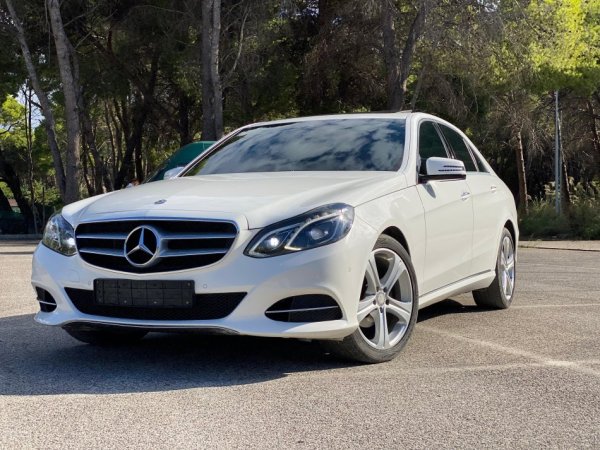 Vlore, shes makine Mercedes Benz E220 2014 Nafte, e bardhë automatik Kondicioner 172.000 km 10.000 €