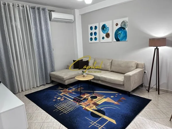 Tirane, jepet me qera apartament 1+1 Kati 5, 65 m² 650 € (RRUGA E KAVAJES)