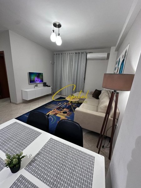 Tirane, jepet me qera apartament 1+1 Kati 5, 65 m² 650 € (RRUGA E KAVAJES)