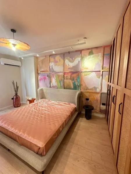 Tirane, jepet me qera apartament 1+1+Aneks+Ballkon Kati 11, 77 m² 900 € (Ekspozita)