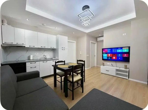 Tirane, jepet me qera apartament 2+1+Ballkon Kati 1, 75 m² 800 € (Siri Kodra)