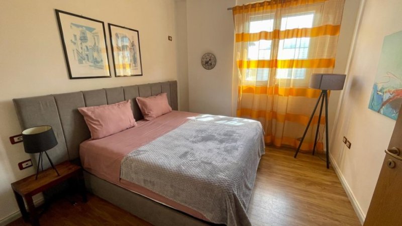 Tirane, jepet me qera apartament 1+1+Aneks+Ballkon Kati 7, 77 m² (Pazari i Ri)