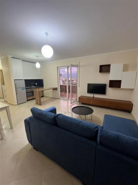 Tirane, jepet me qera apartament 1+1+Ballkon Kati 8, 70 m² 450 € (Astir)