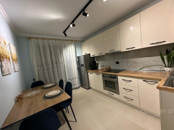 Tirane, shes apartament 1+1 Kati 2, 62 m² (Ish Ekpozita)