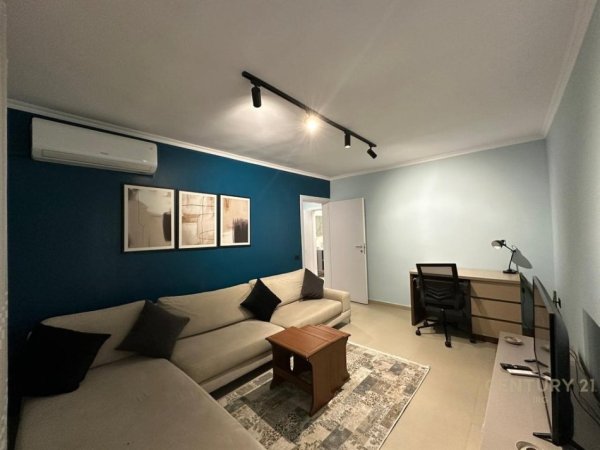 Tirane, shes apartament 1+1 Kati 2, 62 m² (Ish Ekpozita)