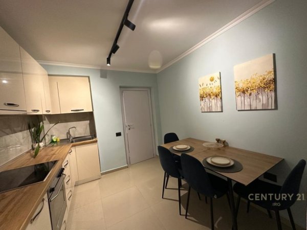 Tirane, shes apartament 1+1 Kati 2, 62 m² (Ish Ekpozita)