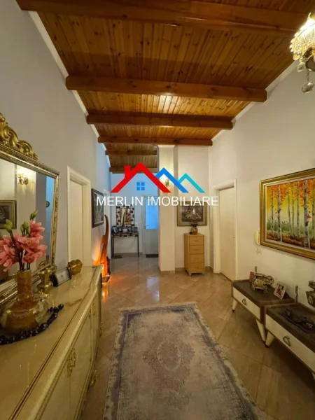 Tirane, shitet Vile 2+1+Aneks+Ballkon Kati 3, 776 m² 950.000 € (RRUGA E KOKONOZEVE,SHKOZE)