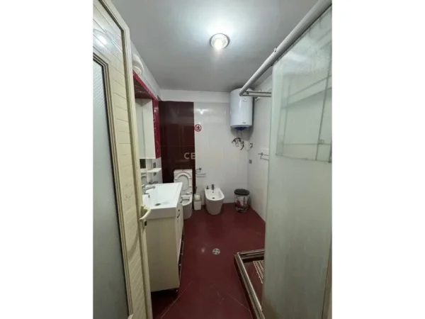 Tirane, jepet me qera apartament 2+1 Kati 5, 94 m² 750 € (Rruga Sami Frasheri)