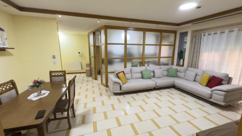 Tirane, jepet me qera apartament 3+1 Kati 3, 154 m² 1.500 € 