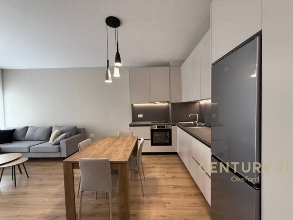 Tirane, jepet me qera apartament 1+1 Kati 11, 60 m² 700 € (Zogu Zi)