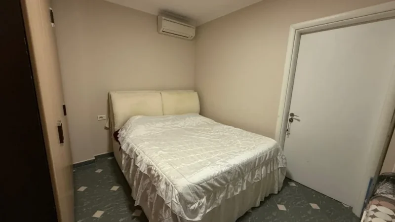 Tirane, jepet me qera apartament 3+1 Kati 7, 120 m² 750 € (Komuna Parisit)