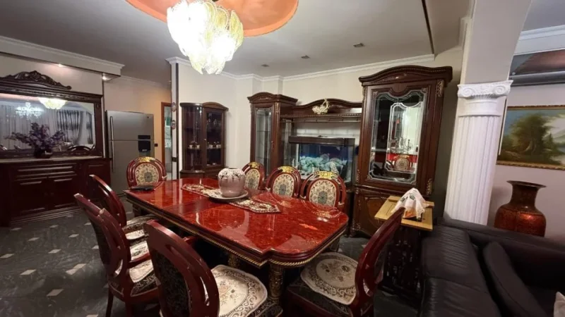 Tirane, jepet me qera apartament 3+1 Kati 7, 120 m² 750 € (Komuna Parisit)