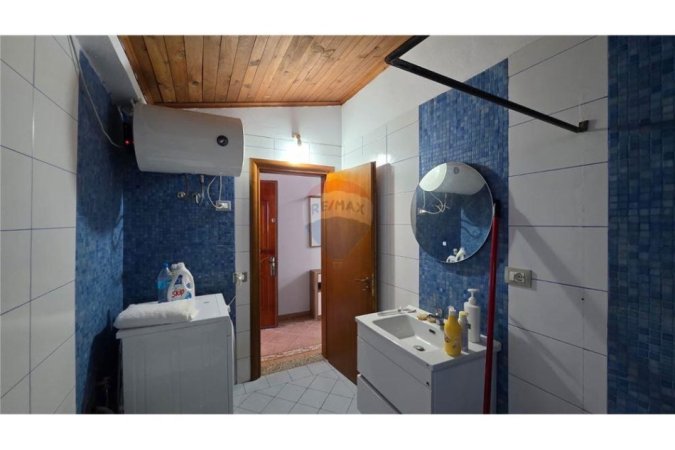 Vlore, jepet me qera apartament 1+1 Kati 4, 72 m² 300 € (Rr.Enver Jaho Rruga Enver Jaho, Vlorë)