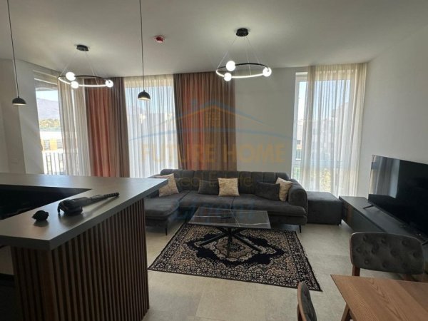 Tirane, jap me qera apartament 2+1+Ballkon Kati 2, 121 m² 1.350 € (LIQENI I THATE)
