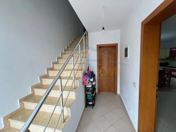Shitet, Shtëpi Private, Babrru 200,000 €