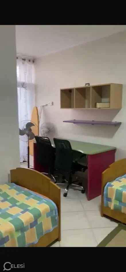 Tirane, jepet me qera apartament 3+1+Ballkon Kati 8, 130 m² 1.000 € (QENDER)