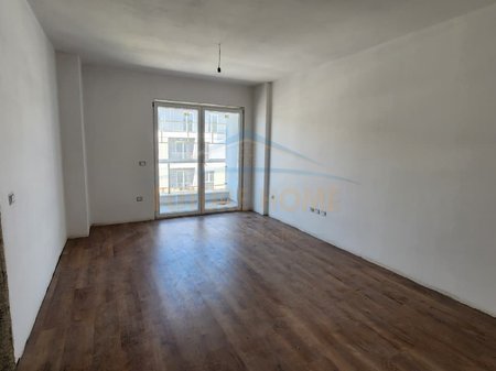 Tirane, shitet apartament 2+1 Kati 7, 81 m² 102.000 € 
