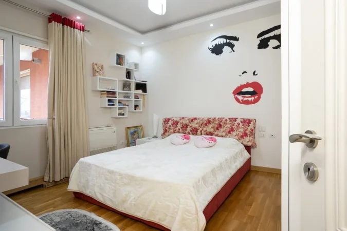 Tirane, shitet apartament+verande | Penthouse 3+1+Aneks+Ballkon Kati 6, 275 m² 336.000 € (Rruga Shefqet Kuka)