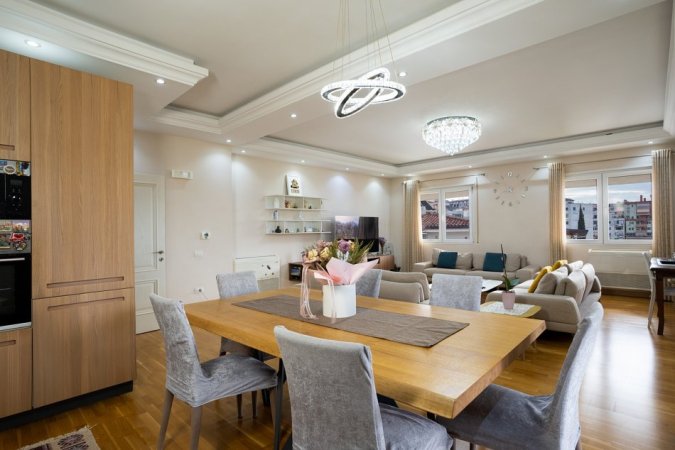 Tirane, shitet apartament+verande | Penthouse 3+1+Aneks+Ballkon Kati 6, 275 m² 336.000 € (Rruga Shefqet Kuka)