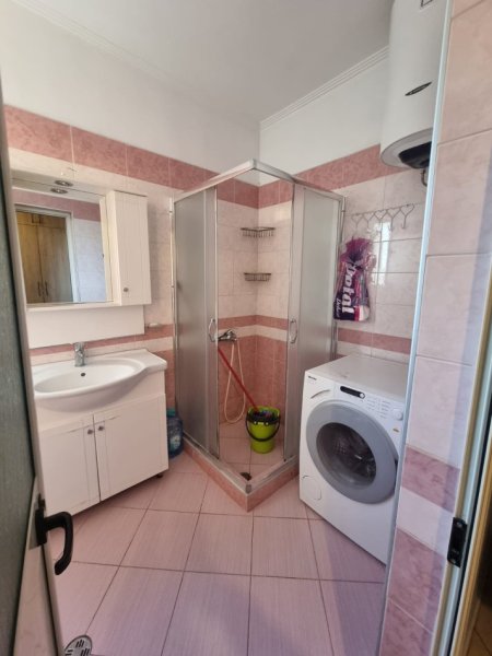 Tirane, jepet me qera apartament 2+1 Kati 8, 450 € 
