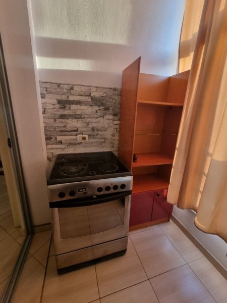 Tirane, jepet me qera apartament 2+1 Kati 8, 450 € 