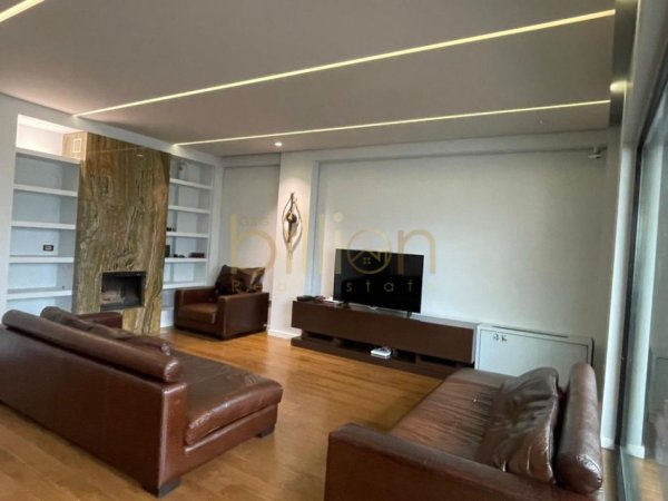 Tirane, shitet 2+1+Ballkon , 190 m² (Qender)