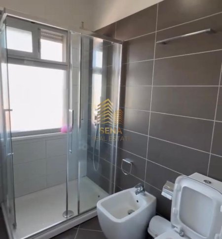 Tirane, jepet me qera apartament 2+1+Ballkon Kati 6, 112 m² 1.000 € (Rruga Bilal Sina)