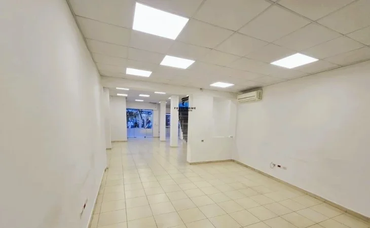 Tirane, jepet me qera ambjent biznesi Kati 1, 290 m² (RRUGA MYSLYM SHYRI)