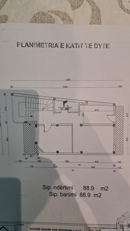 Tirane, jepet me qera ambjent biznesi Kati 1, 290 m² (RRUGA MYSLYM SHYRI)