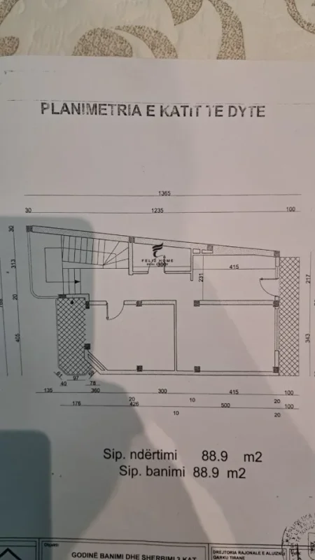 Tirane, jepet me qera ambjent biznesi Kati 1, 290 m² (RRUGA MYSLYM SHYRI)