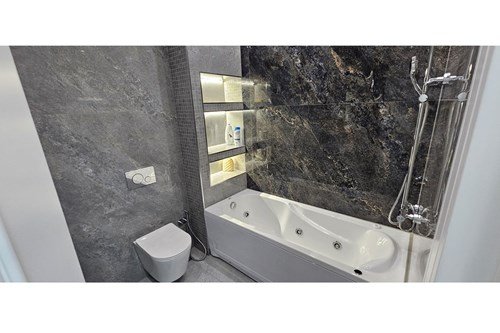 Tirane, shitet apartament 2+1+Ballkon Kati 1, 105 m² 210.000 € (Rezidenca Matrix)