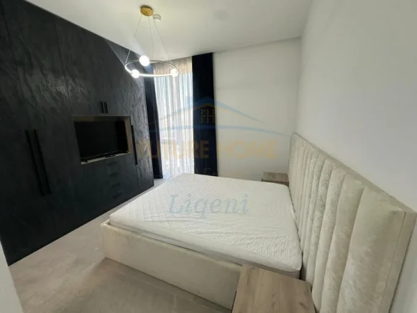 Tirane, jepet me qera apartament 2+1 Kati 2, 121 m² 1.350 € (Liqeni i Thatë, Kompleksi Forest)