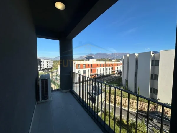 Tirane, jepet me qera apartament 2+1 Kati 2, 121 m² 1.350 € (Liqeni i Thatë, Kompleksi Forest)