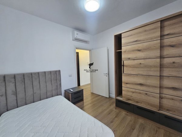Tirane, jepet me qera apartament 2+1 Kati 8, 100 m² 700 € (ISH FUSHA E AVIACIONIT)