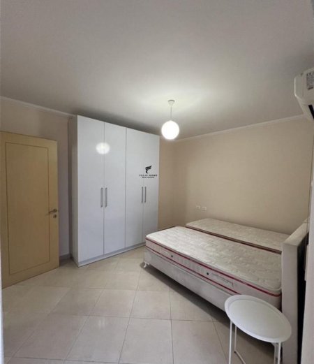 Tirane, jepet me qera apartament 1+1 Kati 8, 70 m² 480 € (ASTIR)