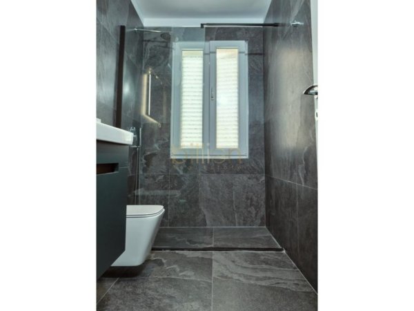 Tirane, shitet 1+1 , 44 m² 177.000 € (Bllok)