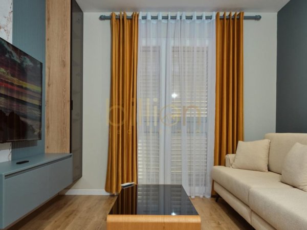 Tirane, shitet 1+1 , 44 m² 177.000 € (Bllok)